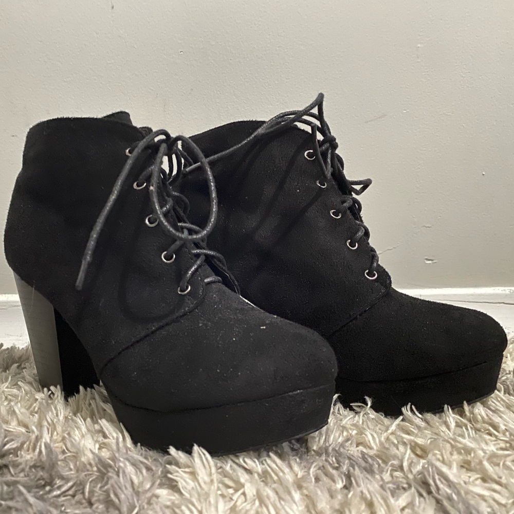 Black Shoes